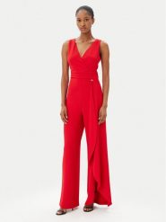 ARTIGLI Kombinezon ACTU002152 Czerwony Regular Fit. Czerwone sukienki Artigli, bez wzorów, z syntetyku, bez kołnierzyka, bez ramiączek. Za 579.99 zł.