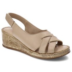 Beżowe Sandały Bombonella Wygodne Obuwie Damskie. Brązowe sandały Bombonella, bez wzorów, ze skóry, eleganckie, bez obcasa, na koturnie, bez zapięcia. Za 269.00 zł.