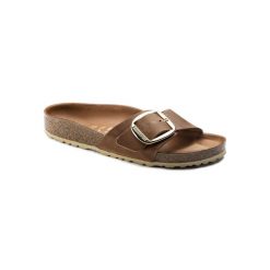 Klapki damskie Birkenstock Madrid Big Buckle Cognac Natural Leather. Brązowe klapki Birkenstock, bez wzorów, z materiału, bez obcasa. Za 829.00 zł.