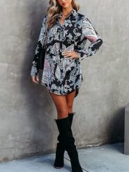 Milan Kiss Sukienka w kolorze czarno-białym rozmiar: M. Czarne sukienki Milan Kiss, na imprezę, m, bez wzorów, bez kołnierzyka, bez ramiączek, mini. Za 219.08 zł.