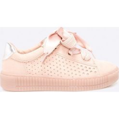 Marco Tozzi - Buty. Czerwone obuwie sportowe Marco Tozzi, z gumy, bez zapięcia. W wyprzedaży za 79.90 zł.