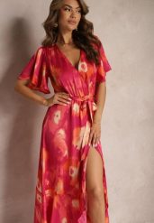 Fuksjowo-Pomarańczowa Kopertowa Sukienka z Gumką w Talii Wiązana Materiałowym Paskiem Vikisana. Czerwone sukienki Renee, na co dzień, l, bez wzorów, z materiału, eleganckie, bez kołnierzyka, bez ramiączek, maxi, kopertowe. Za 179.99 zł.