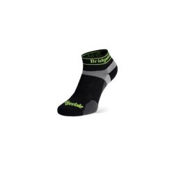Skarpety do biegania Bridgedale Ultra LT T2 Merino Sport Low. Czarne skarpety Bridgedale, bez wzorów. Za 67.99 zł.