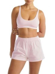 Adidas Szorty w kolorze jasnoróżowym rozmiar: S. Różowe szorty Adidas, bez wzorów, z bawełny. Za 65.38 zł.