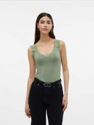 Vero Moda Top "Rosa" w kolorze zielonym rozmiar: M. Zielone topy Vero Moda, m, bez wzorów, z koronki, bez kołnierzyka, bez ramiączek. Za 52.95 zł.