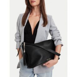Torebka Nine West. Czarne torebki klasyczne Nine West, bez wzorów, bez dodatków. Za 229.99 zł.