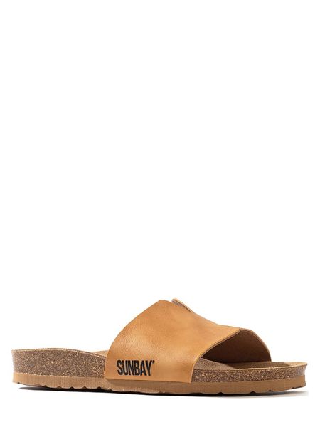 Sunbay Klapki "Djeelia" w kolorze karmelowym rozmiar: 36. Brązowe klapki Sunbay, bez wzorów, z otwartym noskiem, bez obcasa. Za 98.95 zł.