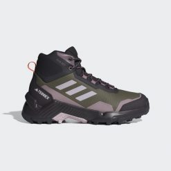 Damskie buty trekkingowe adidas Eastrail 2.0 Rain.Rdy. Brązowe trekkingi Adidas, z materiału. W wyprzedaży za 439.20 zł.