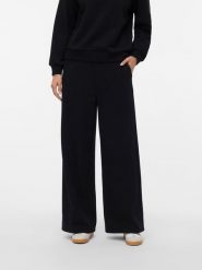 Vero Moda Spodnie dresowe w kolorze czarnym rozmiar: M. Czarne spodnie dresowe Vero Moda, m, bez wzorów, z dresówki. Za 86.99 zł.