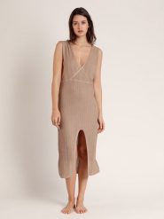 Admas Sukienka w kolorze beżowym rozmiar: L/XL. Brązowe sukienki Admas, na co dzień, l, bez wzorów, z bawełny, bez kołnierzyka, bez ramiączek, maxi, proste. Za 154.79 zł.