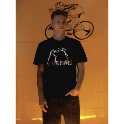Koszulka sportowa MANTO Metal z krótkim rękawem. Czarne koszulki sportowe MANTO, bez wzorów, bez ramiączek. Za 119.99 zł.