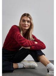 Street One Sweter w kolorze czerwonym rozmiar: 34. Czerwone swetry Street One, bez wzorów, ze splotem, bez ramiączek. Za 88.02 zł.