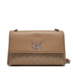 Torebka Calvin Klein. Brązowe torebki klasyczne Calvin Klein, bez wzorów, bez dodatków. Za 749.99 zł.