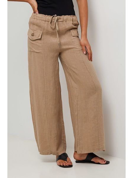 Le Monde du Lin Lniane spodnie w kolorze beżowym rozmiar: 38/40. Brązowe spodnie materiałowe Le Monde du Lin, bez wzorów, ze lnu, z standardowym stanem. Za 202.95 zł.