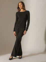 Perfect Cashmere Kaszmirowy sweter "Oprah" w kolorze czarnym rozmiar: M. Czarne swetry Perfect Cashmere, m, bez wzorów, z kaszmiru, bez ramiączek. Za 272.95 zł.