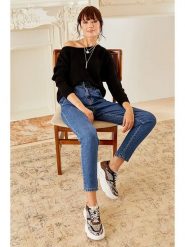 Milan Kiss Sweter w kolorze czarnym rozmiar: S. Czarne swetry Milan Kiss, s, bez wzorów, z wełny, bez ramiączek. Za 109.78 zł.