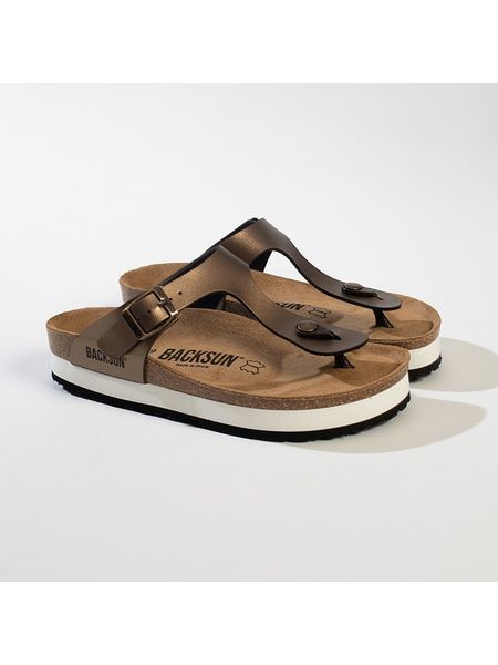 BACKSUN Japonki "Alghero" w kolorze miedzianym rozmiar: 37. Brązowe klapki Backsun, bez wzorów, z materiału, z otwartym noskiem, bez obcasa, na platformie. Za 124.95 zł.