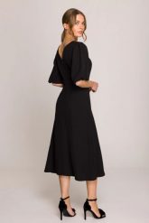 Elegancka sukienka koktajlowa z bufiastymi rękawami czarna. Czarne sukienki Stylove, na imprezę, m, bez wzorów, z elastanu, eleganckie, bez kołnierzyka, bez ramiączek, midi, dopasowane. Za 509.00 zł.