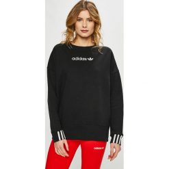 Adidas Originals - Bluza. Czarne bluzy Adidas Originals, z aplikacjami, z bawełny, bez kaptura. W wyprzedaży za 199.90 zł.
