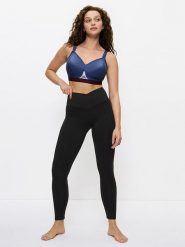 Triumph Legginsy "Cardio RTW" w kolorze czarnym rozmiar: S. Czarne legginsy Triumph, s, bez wzorów, z podwyższonym stanem. Za 132.45 zł.