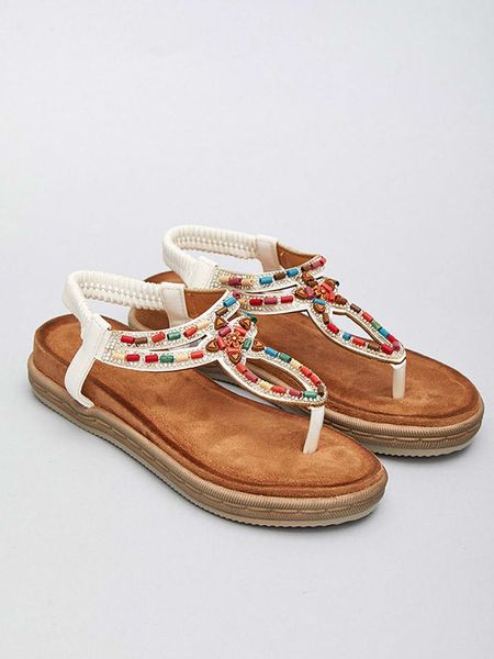 Bellucci Sandały w kolorze białym rozmiar: 39. Białe sandały Bellucci, bez wzorów, klasyczne, z otwartym noskiem, bez obcasa, bez zapięcia. Za 92.21 zł.