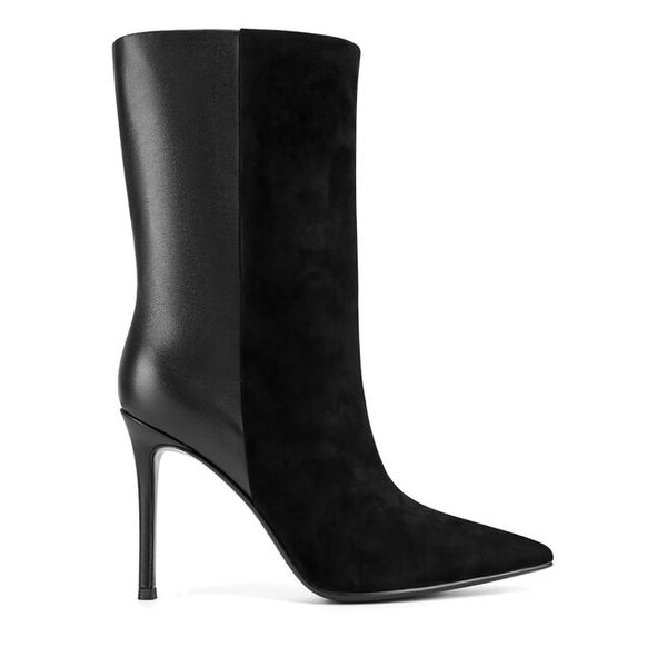 Botki Eva Minge. Czarne botki Eva Minge, bez wzorów, bez obcasa, na szpilce, bez zapięcia. Za 479.99 zł.