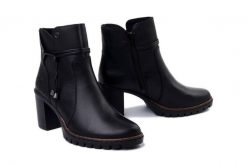 RIEKER Y2567-00 black, botki damskie. Czarne botki Rieker, na zimę, bez wzorów, bez obcasa, na obcasie, bez zapięcia. Za 389.90 zł.