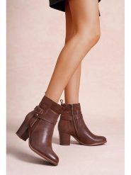 Foreverfolie Botki w kolorze brązowym rozmiar: 39. Brązowe botki Foreverfolie, bez wzorów, bez obcasa, bez zapięcia. Za 130.99 zł.