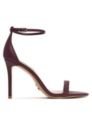 Steve Madden Sandały Tecy 11002956 Bordowy. Czerwone sandały Steve Madden, bez wzorów, ze skóry, bez obcasa, na szpilce, bez zapięcia. Za 429.99 zł.
