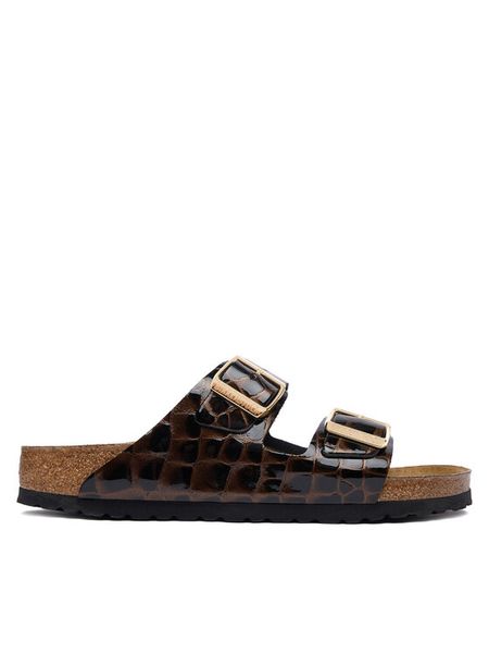 Birkenstock Klapki Arizona 1032864 Czarny. Czarne klapki Birkenstock, bez wzorów, z lakierowanej skóry, bez obcasa. Za 674.99 zł.