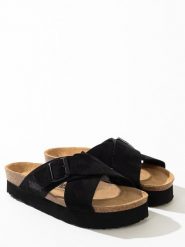 Sunbay Klapki "Iris" w kolorze czarnym rozmiar: 40. Czarne klapki Sunbay, bez wzorów, z otwartym noskiem, bez obcasa, na platformie. Za 69.58 zł.