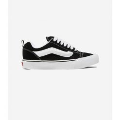 Vans Knu Skool Black White. Czarne trampki Vans, bez wzorów, bez zapięcia. Za 89.90 zł.