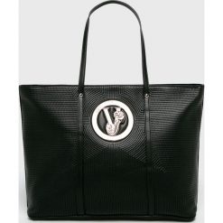 Versace Jeans - Torebka. Czarne shopper Versace Jeans, bez wzorów, z jeansu, casualowe, do ręki, duże, bez dodatków. W wyprzedaży za 479.90 zł.