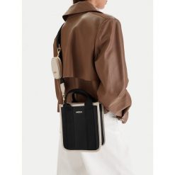 Torebka MEXX. Czarne torebki klasyczne Mexx, bez wzorów, bez dodatków. Za 249.99 zł.