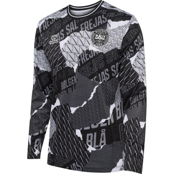 Długi rękaw koszulka przedmeczowa Dania 2023/24. Białe bluzki Hummel, bez wzorów, sportowe, bez kołnierzyka, bez ramiączek. Za 294.50 zł.