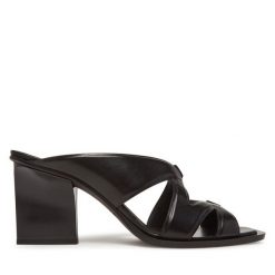 Klapki Max Mara. Czarne klapki Max Mara, bez wzorów, bez obcasa. Za 1,659.00 zł.