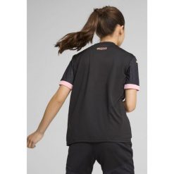 Młodzieżowa koszulka wyjazdowa Palermo F.C. 24/25 PUMA Black Gold. Czarna bluzki Puma, m, bez wzorów, z materiału, młodzieżowe, bez kołnierzyka, bez ramiączek. Za 359.00 zł.