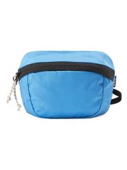 AEVOR Saszetka "Move" w kolorze niebieskim - 21 x 14 x 7 cm rozmiar: onesize. Niebieskie torby na ramię AEVOR, bez wzorów, z materiału, sportowe, przez ramię, bez dodatków. Za 60.99 zł.