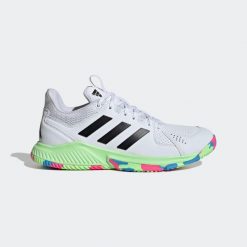 Buty do piłki ręcznej ADIDAS Court Flight. Białe obuwie sportowe Adidas, z kauczuku, bez zapięcia, na fitness i siłownię. W wyprzedaży za 279.99 zł.