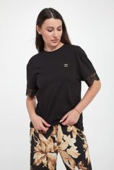 T-shirt damski z koronką TWINSET. T-shirty Twinset Milano, xxs, bez wzorów, z koronki, bez kołnierzyka, bez ramiączek. W wyprzedaży za 391.20 zł.