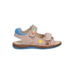 Sandały Pablosky Model 017075 Kolor Jasnobrązowy. Brązowe sandały PABLOSKY, bez wzorów, ze skóry, sportowe, bez obcasa, bez zapięcia. W wyprzedaży za 204.80 zł.