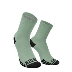 Skarpetki kolarskie Gravel unisex SIROKO GS1. Czarne skarpety SIROKO, bez wzorów, z tkaniny. W wyprzedaży za 61.95 zł.