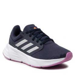 Buty do biegania adidas. Niebieskie obuwie sportowe Adidas, bez zapięcia, do biegania. Za 249.99 zł.