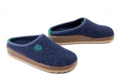 DR. BRINKMANN 220071-05 blau, kapcie damskie. Niebieskie obuwie domowe Dr. Brinkmann, bez wzorów, bez zapięcia. Za 157.17 zł.