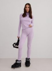 Damskie legginsy prążkowane, wełniane, z wysokim stanem fioletowe. Czerwone legginsy AIM'N, s, bez wzorów, z dzianiny, z podwyższonym stanem. Za 339.00 zł.