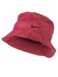 Nike Kapelusz w kolorze czerwonym rozmiar: S/M. Czerwone kapelusze Nike, bez wzorów, z materiału. Za 122.96 zł.