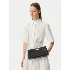 Torebka Tommy Hilfiger. Czarne torebki klasyczne TOMMY HILFIGER, bez wzorów, bez dodatków. Za 529.99 zł.
