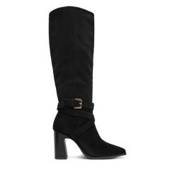 Kozaki JENNY. Czarne kozaki Jenny, bez obcasa, na słupku, bez zapięcia. Za 249.99 zł.