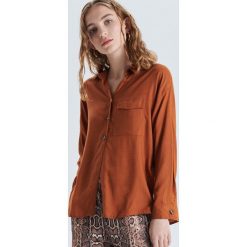 Gładka koszula oversize - Brązowy. Koszule Cropp. W wyprzedaży za 29.99 zł.