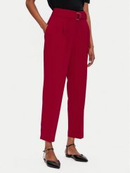 Boss Spodnie materiałowe Tapiah 50490037 Czerwony Regular Fit. Czerwone spodnie materiałowe Boss, bez wzorów, z materiału. Za 499.99 zł.
